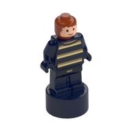 Minifig Trophy Statuette, Ron Weasley, Dark Blue Outfit (Dark Blue)