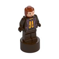 Minifig Trophy Statuette, Fred Weasley, Dark Brown Outfit (Dark Brown)
