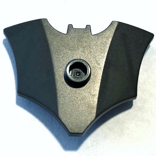 Shield with Stud (Batman) (Pearl Titanium)