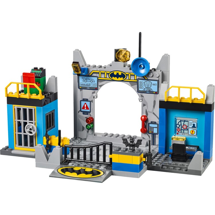 Batman: Defend the Batcave