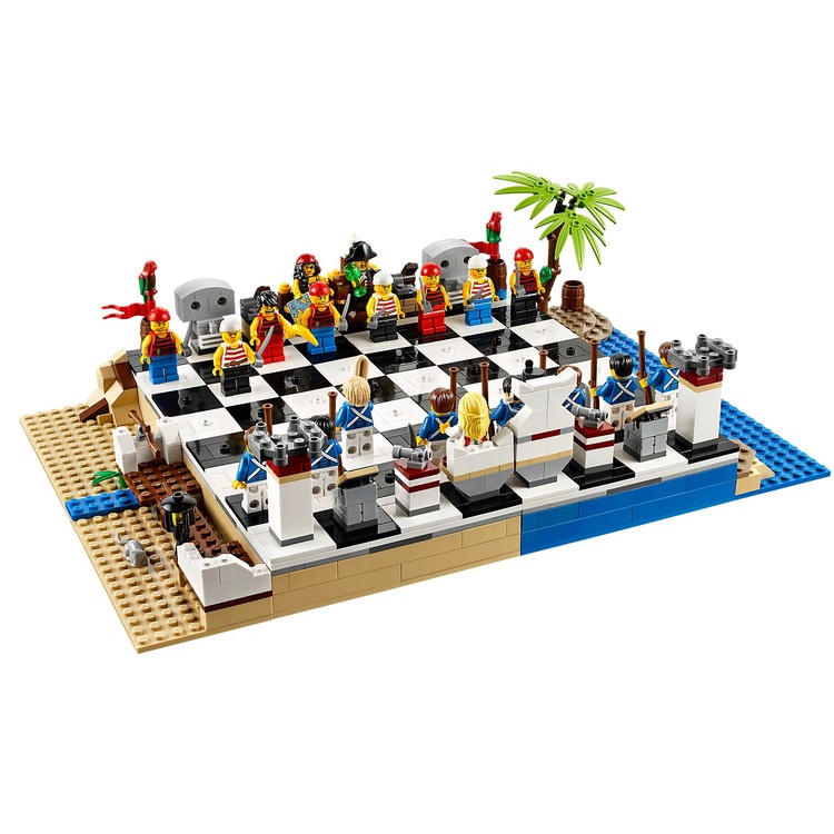 Pirates Chess Set