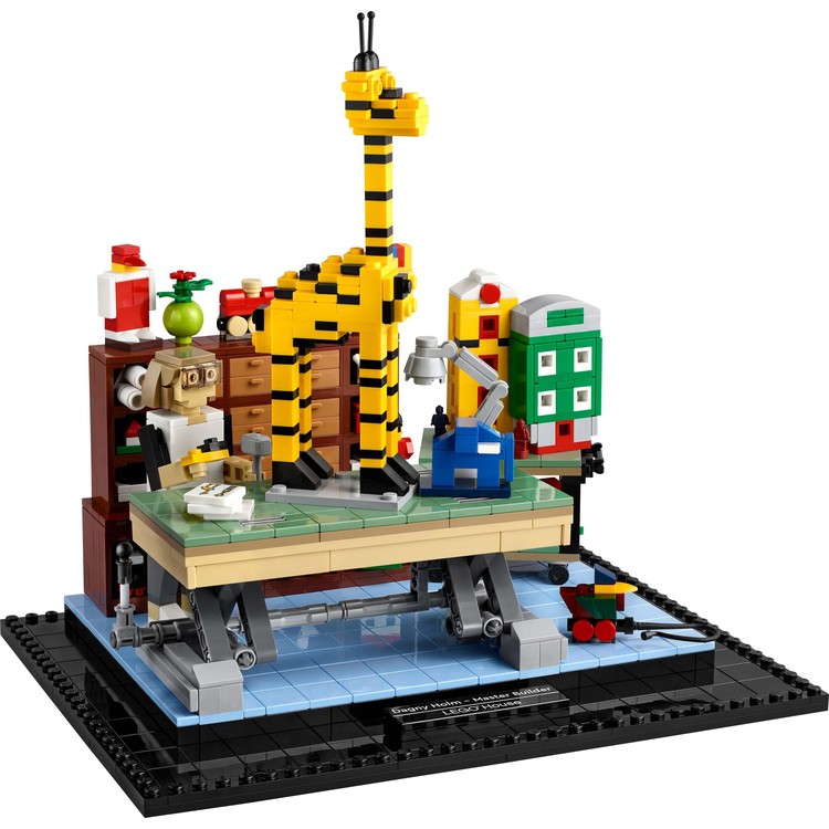 Dagny Holm - Master Builder