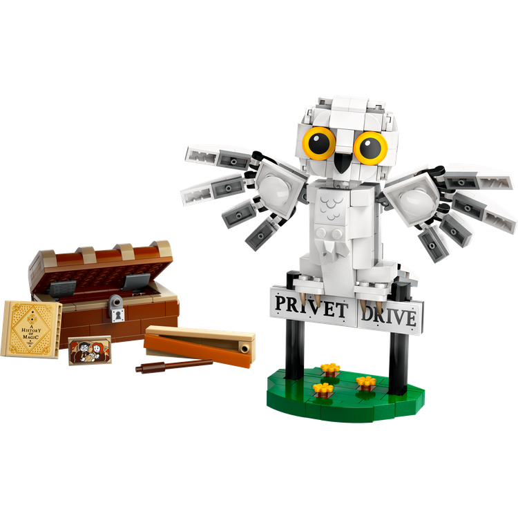 Hedwig at 4 Privet Drive