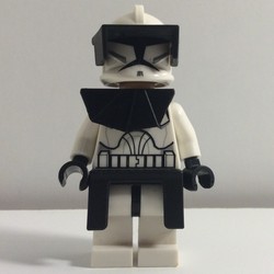 Clone Commander, Black Pauldron and Kama