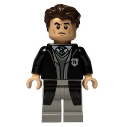 Tom Riddle (Voldemort), Hogwarts Robes