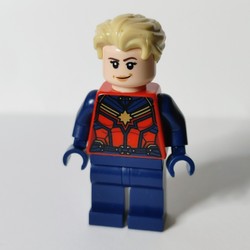 Captain Marvel, Short Tan Hair