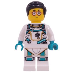 Mr Tang, Spacesuit