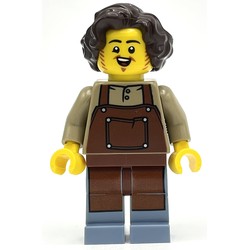 Castle Man, Reddish Brown Apron, Dark Brown Hair
