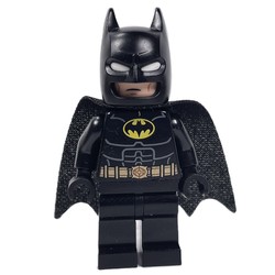 Batman, Black Suit, Black Cape and Cowl, Yellow Batman Logo, White Goggles (37157 Cape)